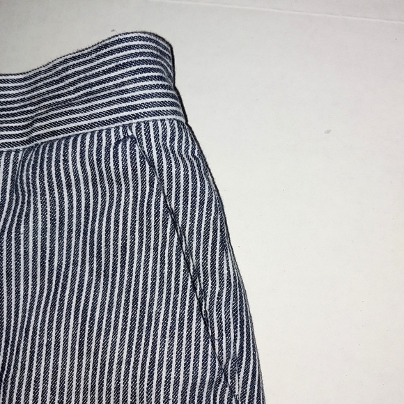 Navy Blue pin stripe ankle pant size 0 - Picture 5 of 9